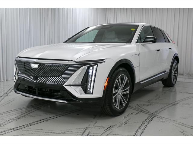 Photo of 2025 Crystal White Tricoat Cadillac LYRIQ