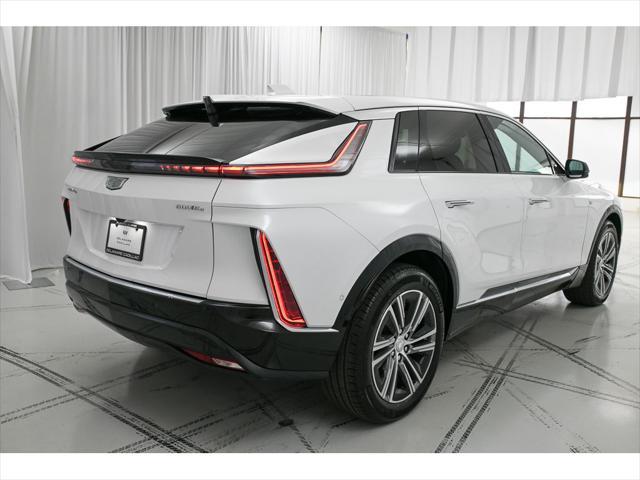 Photo of 2025 Crystal White Tricoat Cadillac LYRIQ