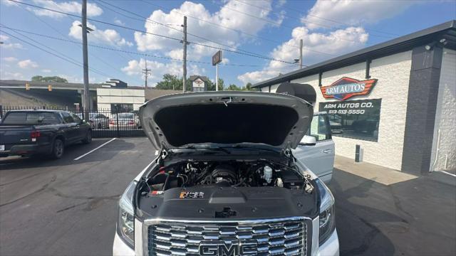 Photo of 2019 Beige GMC Yukon XL