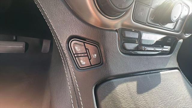 Photo of 2019 Beige GMC Yukon XL