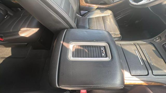 Photo of 2019 Beige GMC Yukon XL
