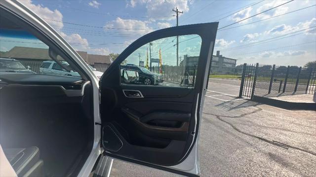 Photo of 2019 Beige GMC Yukon XL
