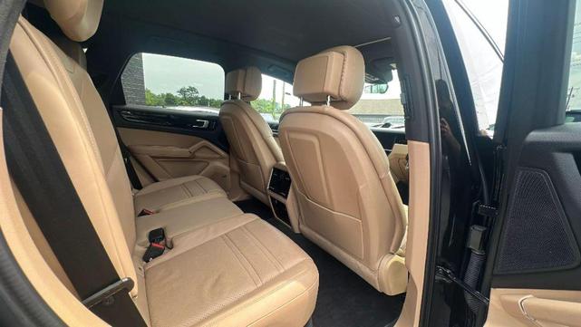 Photo of 2019 Black Porsche Cayenne