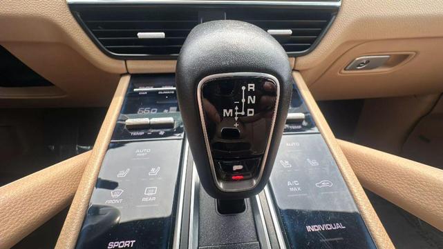 Photo of 2019 Black Porsche Cayenne