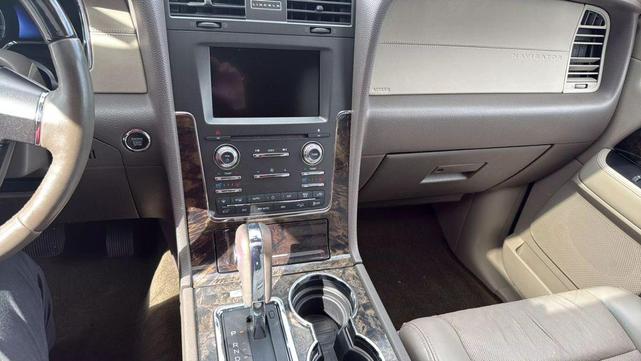 Photo of 2017 Black Velvet Lincoln Navigator