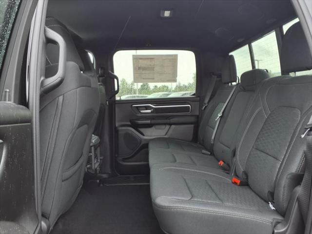 Photo of 2025 Diamond Black Crystal Pearlcoat RAM 1500