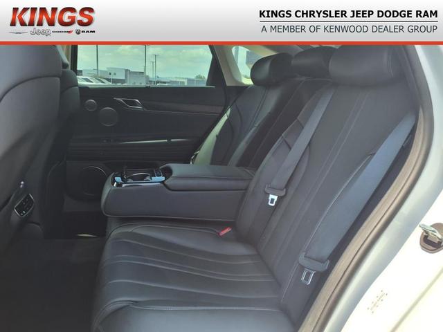 Photo of 2022 Uyuni White Genesis G80