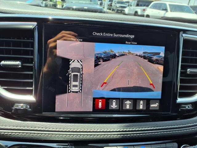 Photo of 2025 Bright White Clearcoat Chrysler Pacifica