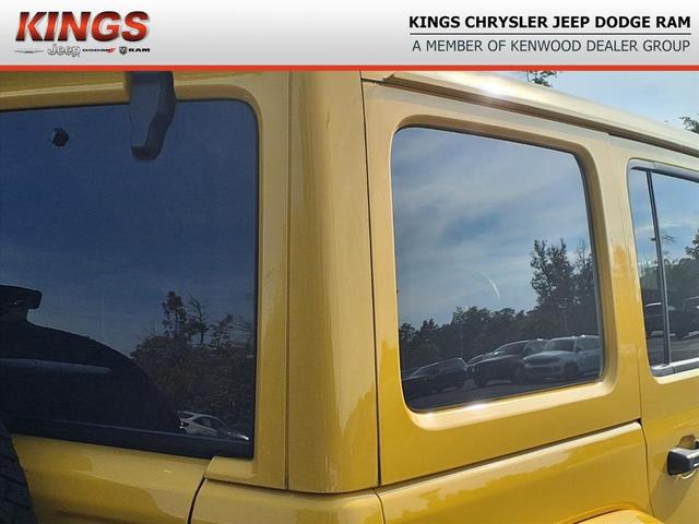 Photo of 2020 Hellayella Clearcoat Jeep Wrangler Unlimited