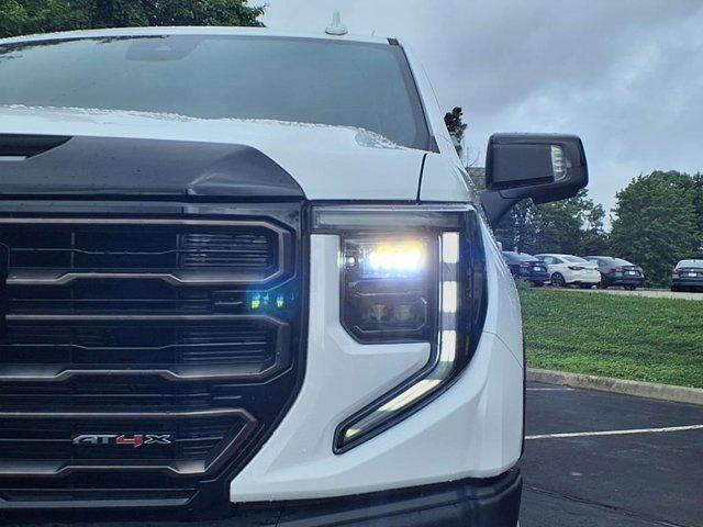 Photo of 2023 Summit White GMC Sierra 1500