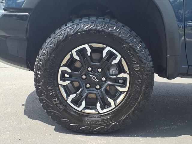 Photo of 2023 Northsky Blue Metallic Chevrolet Silverado 1500