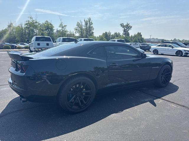 Photo of 2011 Black Chevrolet Camaro