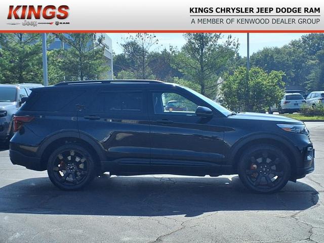 Photo of 2023 Agate Black Metallic Ford Explorer