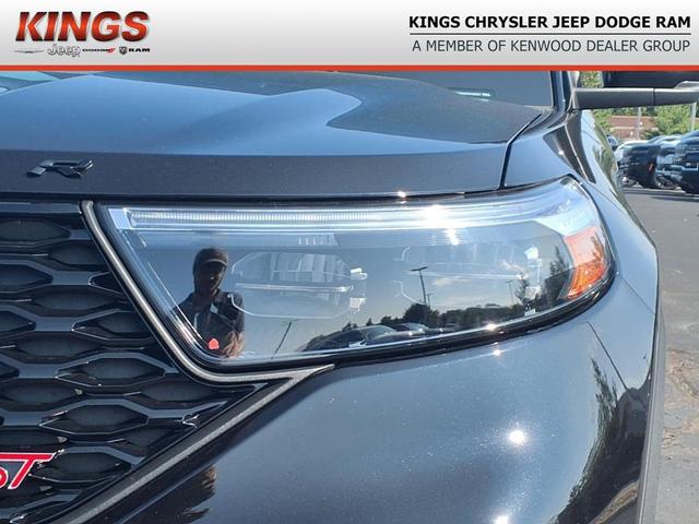 Photo of 2023 Agate Black Metallic Ford Explorer