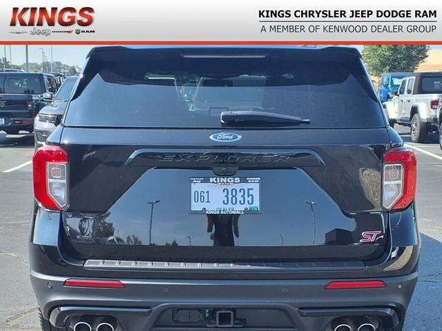 Photo of 2023 Agate Black Metallic Ford Explorer