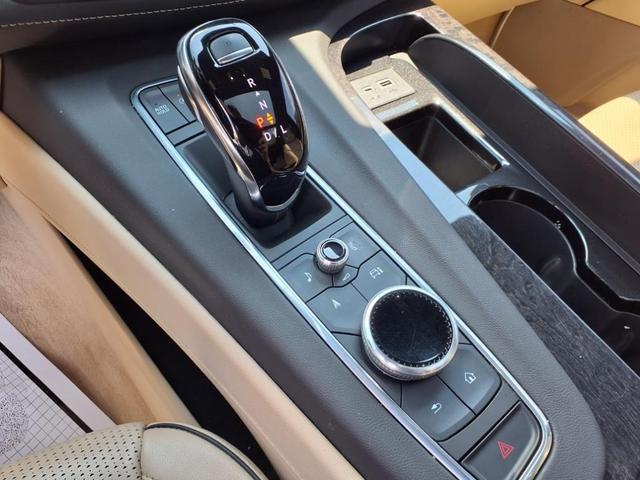 Photo of 2023 Crystal White Tricoat Cadillac Escalade