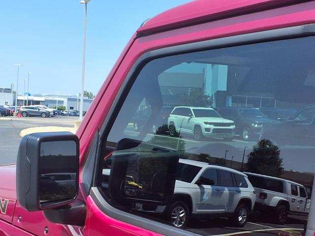 Photo of 2022 Limited Edition Tuscadero Pearlcoat Jeep Wrangler Unlimited