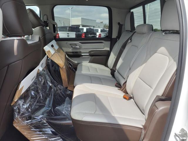 Photo of 2025 Ivory White Tri-Coat Pearlcoat RAM 1500