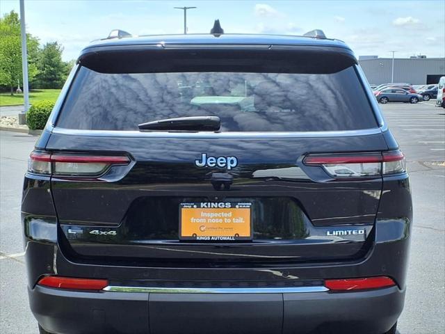 Photo of 2021 Diamond Black Crystal Pearlcoat Jeep Grand Cherokee L