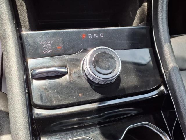 Photo of 2021 Diamond Black Crystal Pearlcoat Jeep Grand Cherokee L