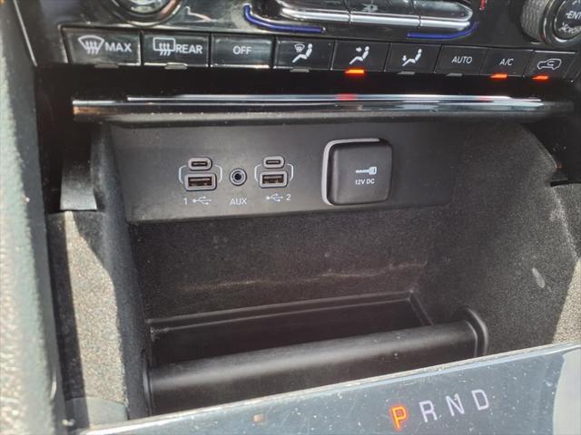 Photo of 2021 Diamond Black Crystal Pearlcoat Jeep Grand Cherokee L