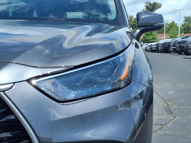Photo of 2022 Charcoal Toyota Highlander