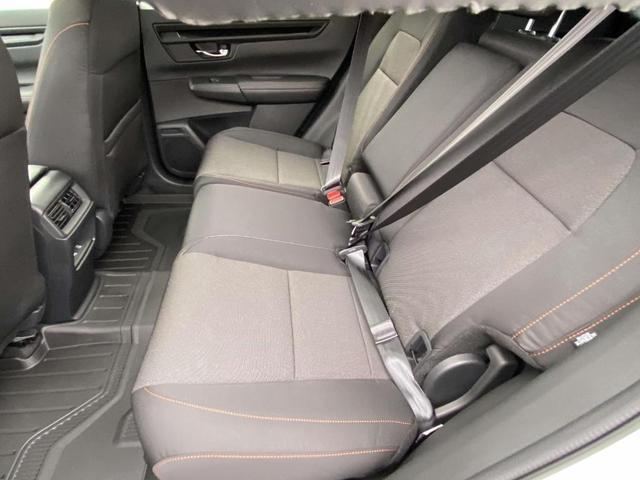 Photo of 2025 Platinum White Pearl Honda CR-V Hybrid