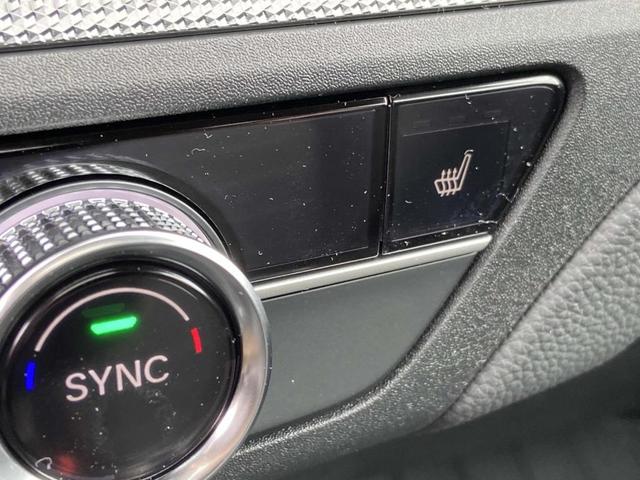 Photo of 2025 Platinum White Pearl Honda CR-V Hybrid