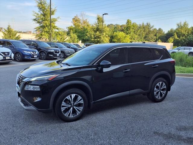 Photo of 2021 Super Black Nissan Rogue