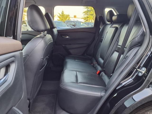 Photo of 2021 Super Black Nissan Rogue