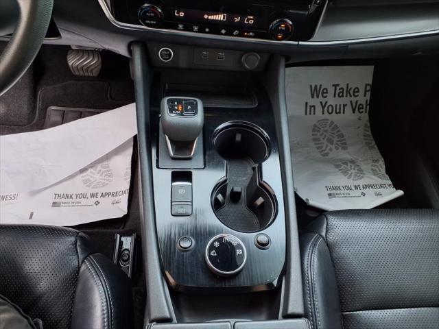 Photo of 2021 Super Black Nissan Rogue
