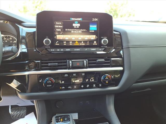 Photo of 2025 Everest White Pearl Tricoat Nissan Pathfinder