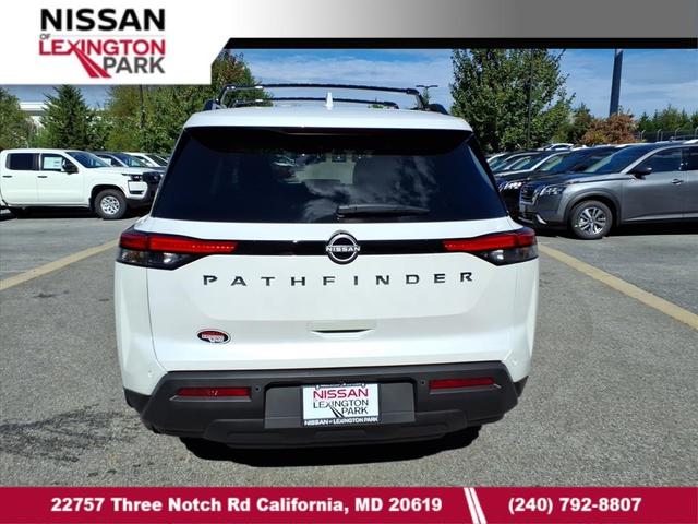 Photo of 2025 Everest White Pearl Tricoat Nissan Pathfinder