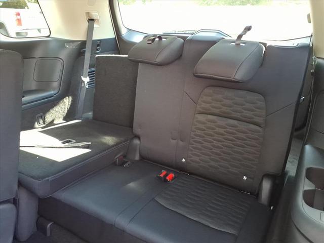Photo of 2025 Everest White Pearl Tricoat Nissan Pathfinder