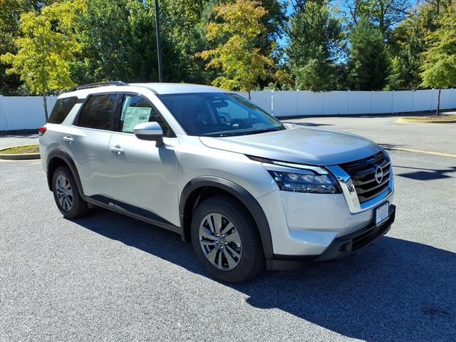 Photo of 2025 Brilliant Silver Metallic Nissan Pathfinder