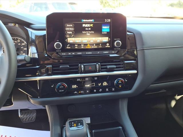 Photo of 2025 Brilliant Silver Metallic Nissan Pathfinder