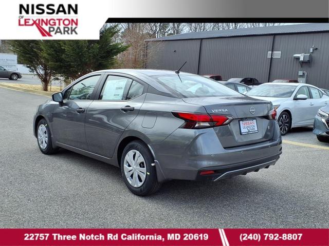 Photo of 2025 Gun Metallic Nissan Versa
