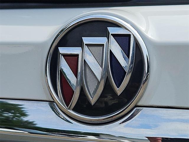 Photo of 2022 Summit White Buick Encore
