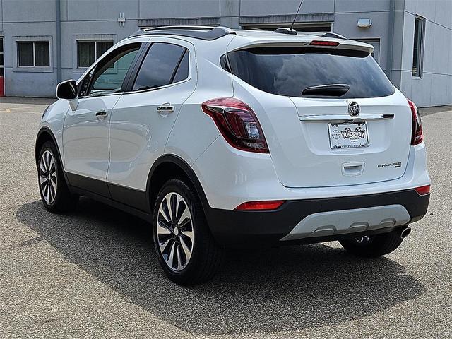 Photo of 2022 Summit White Buick Encore