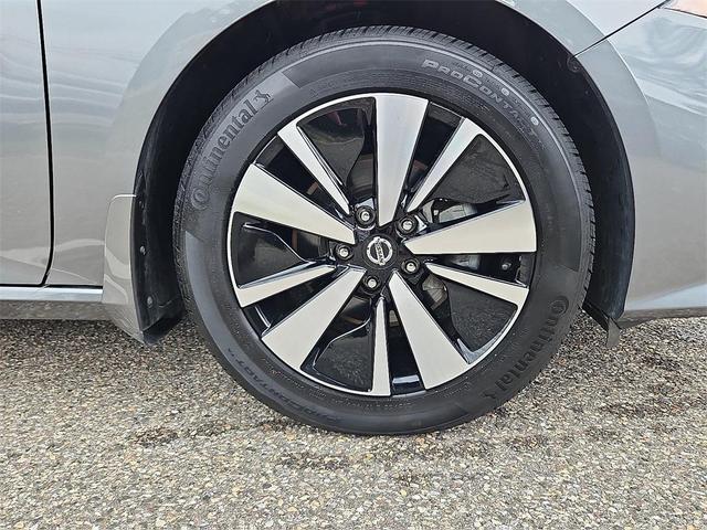 Photo of 2022 Gun Metallic Nissan Altima