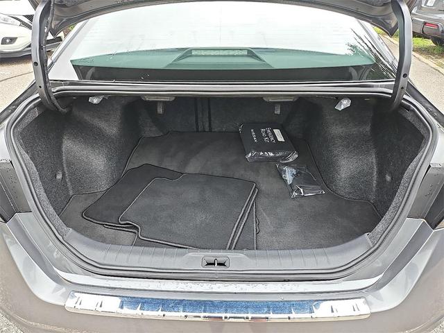 Photo of 2022 Gun Metallic Nissan Altima