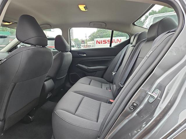 Photo of 2022 Gun Metallic Nissan Altima