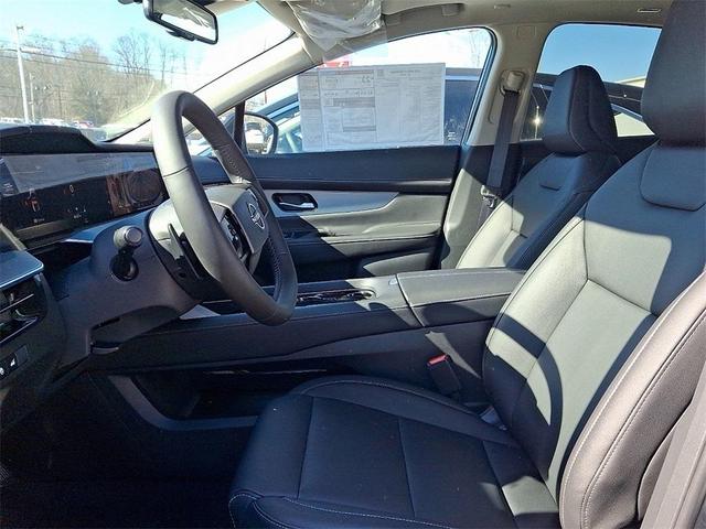 Photo of 2025 Super Black Nissan Murano