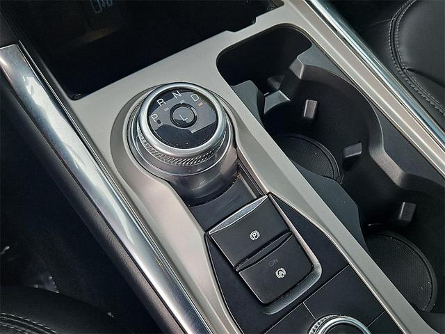 Photo of 2022 Star White Metallic Tri-Coat Ford Explorer