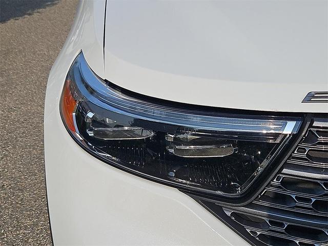 Photo of 2022 Star White Metallic Tri-Coat Ford Explorer