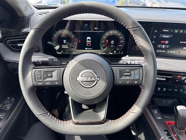 Photo of 2025 Gun Metallic Nissan Kicks