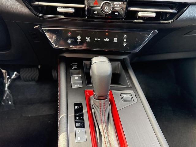 Photo of 2025 Gun Metallic Nissan Kicks