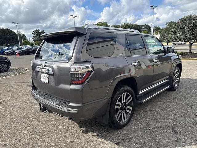 Photo of 2014 Gray Toyota 4Runner