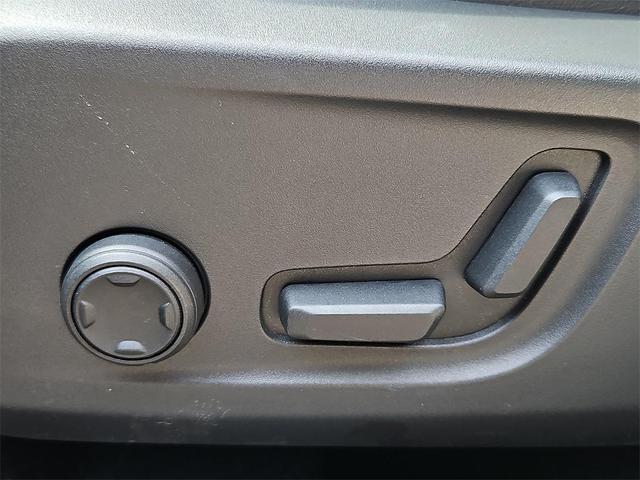 Photo of 2025 Black Volvo XC40