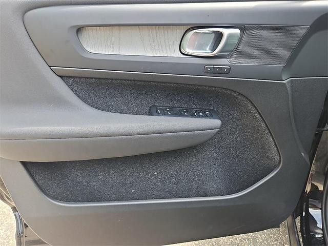 Photo of 2025 Black Volvo XC40